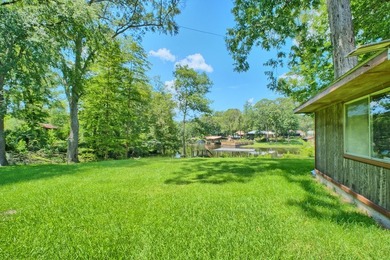 Affordable waterfront living on Toledo Bend! This charming - photo 9