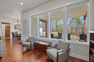 Rare single-level living on nearly an acre inside Grants Pass - photo 12