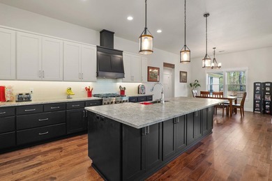 Rare single-level living on nearly an acre inside Grants Pass - photo 17