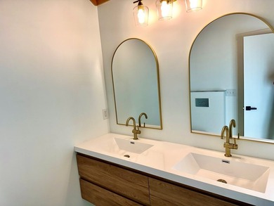 Welcome to one of the most unique creekfront opportunities - photo 18