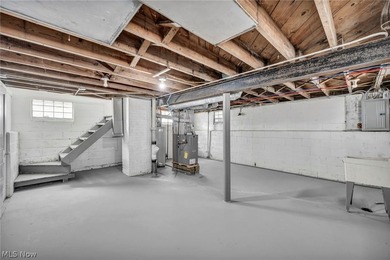 Welcome home to this beautifully updated and move-in ready - photo 28