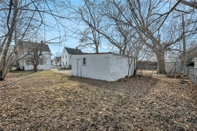 Welcome home to this beautifully updated and move-in ready - photo 35