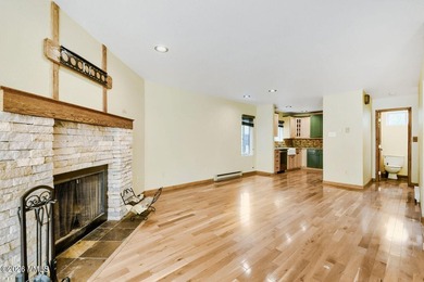Own the ultimate mountain lifestyle in this primely positioned - photo 3