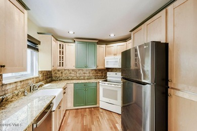 Own the ultimate mountain lifestyle in this primely positioned - photo 6