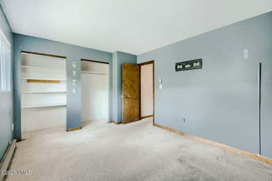 Own the ultimate mountain lifestyle in this primely positioned - photo 10
