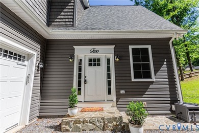 This gorgeous 3 bedroom (+guest suite/flex space) waterfront - photo 5