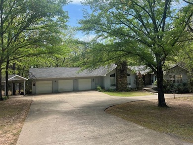 Greers Ferry Lake Home For Sale in Edgemont Arkansas