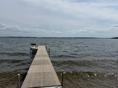 Turn-key cabin on Enemy Swim Lake! Freshly renovated, fully - photo 15