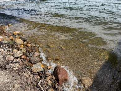 Turn-key cabin on Enemy Swim Lake! Freshly renovated, fully - photo 17