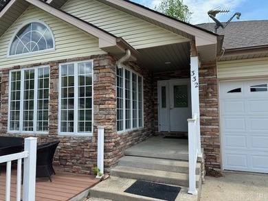 Wide open spaces are in and around this lovely 2-bedroom 2-bath - photo 1