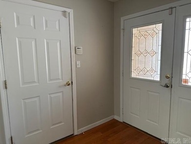 Wide open spaces are in and around this lovely 2-bedroom 2-bath - photo 4
