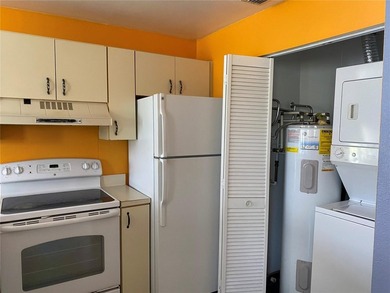 2 BEDROOM, 2 BATHROOM, SECOND-FLOOR CONDO IN A GATED COMMUNITY - photo 8
