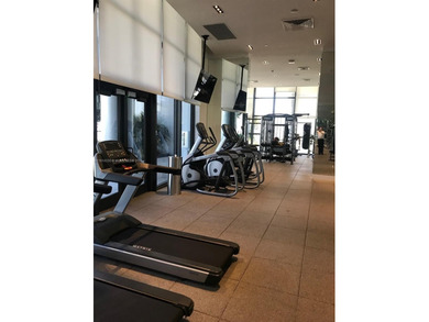 25th Floor 2BD/2BA unit in the heart of the Entertainment