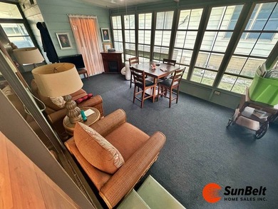 Large 2/2 home on a Big! corner lot in the friendly, waterfront - photo 13