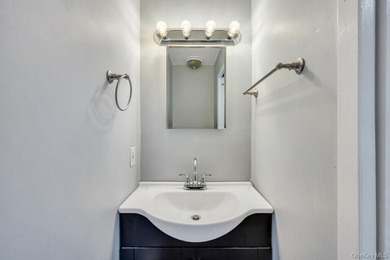 Welcome to 14 Cherry Rd. Must see this beautiful and lovingly - photo 16