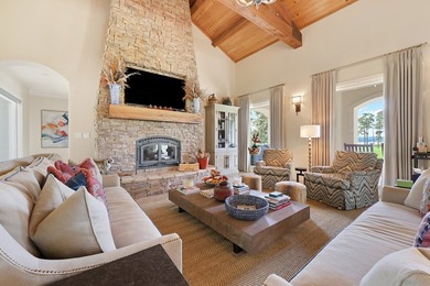 Exclusive waterfront property on Lake Sam Rayburn. Beautiful - photo 6