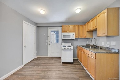 Welcome to 14 Cherry Rd. Must see this beautiful and lovingly - photo 25