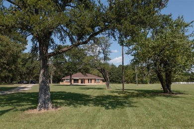Lake Tawakoni Home For Sale in Quinlan Texas
