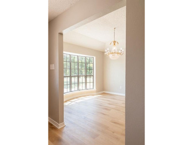 This spacious 3-bedroom, 2-bath home (approx. 2,206 sq. ft.) has - photo 4