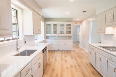 This spacious 3-bedroom, 2-bath home (approx. 2,206 sq. ft.) has - photo 5