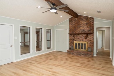 This spacious 3-bedroom, 2-bath home (approx. 2,206 sq. ft.) has - photo 8