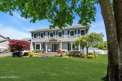 Five-Bedroom Colonial in Sought-After Twin Oaks. This charming - photo 2