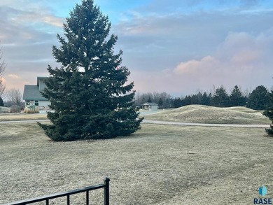 Prime executive office opportunity overlooking the 18th green in - photo 17