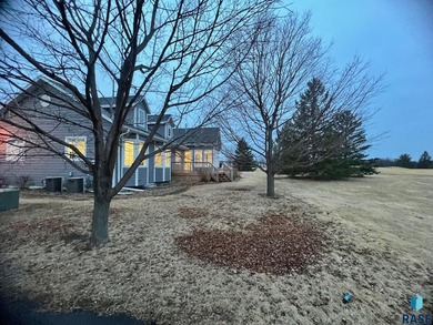 Prime executive office opportunity overlooking the 18th green in - photo 23