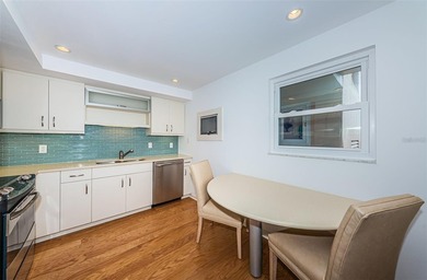 NEW PRICE!!Come see this immaculate condo in the premium - photo 8
