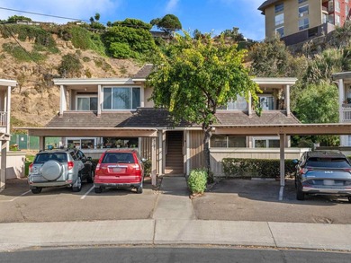 Ground-level 3-bedroom 2-bath in pristine condition. Totally - photo 2