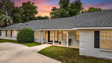 Set within the established golf course community of Shadowmoss - photo 2