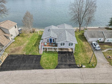 Lake Home Sale Pending in Canadian Lakes, Michigan