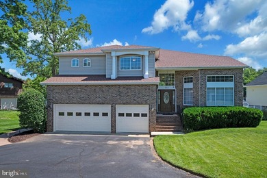 Welcome to 110 Lee Circle, a custom-built, elegant, waterfront - photo 5