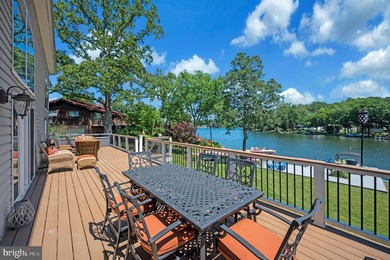 Welcome to 110 Lee Circle, a custom-built, elegant, waterfront - photo 7