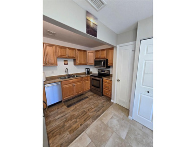 Welcome to Paradise! This beautiful ground floor waterfront - photo 8