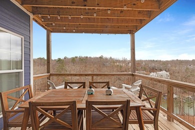 Like new water view home with boat slip for easy access to the - photo 4