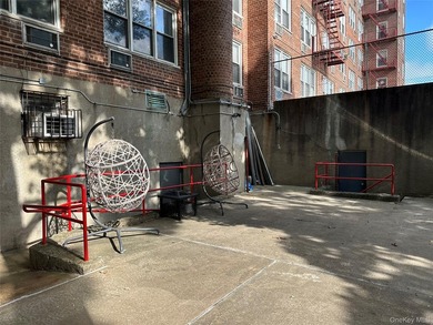 Welcome to Unit #7B at 1530 E. 8th Street - a freshly updated - photo 16