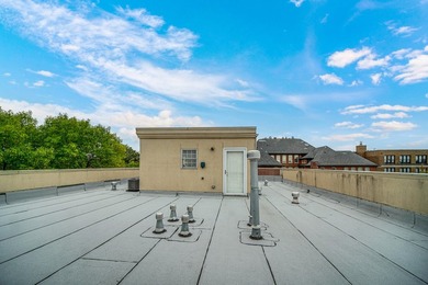Investor special: This 3-story row home offers 3 spacious - photo 16