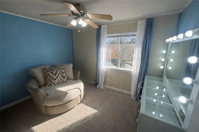 Charming 3 bedroom, 1.5 bath home on a desirable corner lot in - photo 17