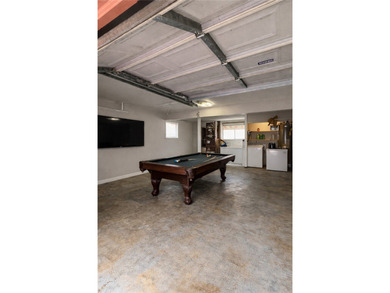 Charming 3 bedroom, 1.5 bath home on a desirable corner lot in - photo 22