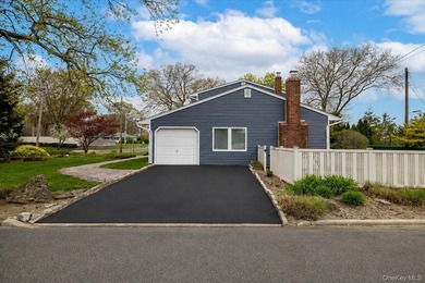 Welcome to this beautifully updated Side Hall Colonial in the - photo 23