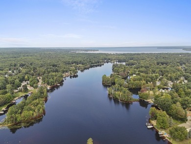 Lake James GEM! Huge over 3000 SQ foot Chalet on main body of - photo 23