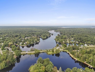 Lake James GEM! Huge over 3000 SQ foot Chalet on main body of - photo 28