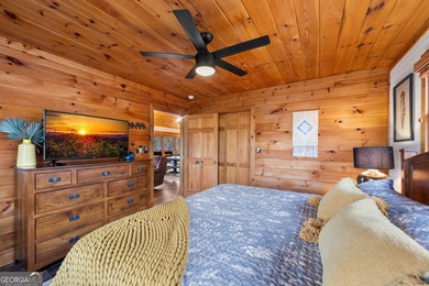 Turn-Key & Fully Furnished with updated designer furnishings - photo 31