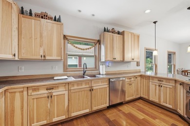 Lake James GEM! Huge over 3000 SQ foot Chalet on main body of - photo 42
