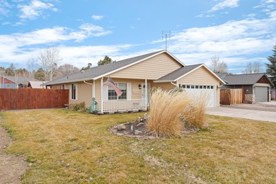 (private lake, pond, coastal) Home For Sale in Prineville Oregon