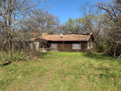 Cedar Creek Lake Home Sale Pending in Payne Springs Texas