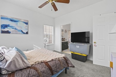 Welcome to this beautiful 2-bedroom, 2-bathroom top-floor end - photo 11