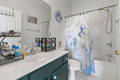 Welcome to this beautiful 2-bedroom, 2-bathroom top-floor end - photo 12