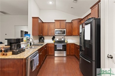Welcome home to this charming residence in a friendly community! - photo 6